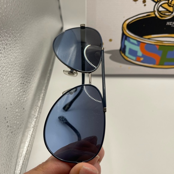 Authentic Dolce & Gabbana Sunglasses - Picture 6 of 17